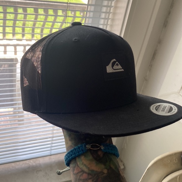 Quicksilver surf trucker - Picture 3 of 3